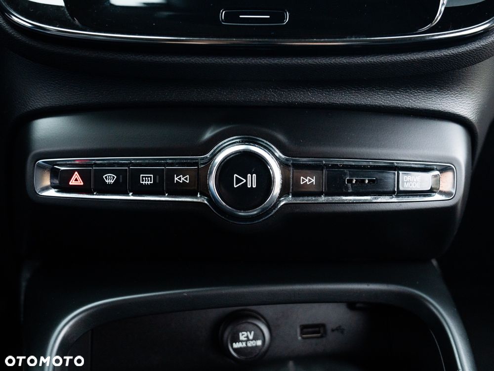 Volvo XC 40 D3 Momentum Pro - 37