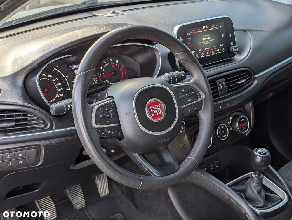 Fiat Tipo 1.4 16v Lounge EU6d - 14