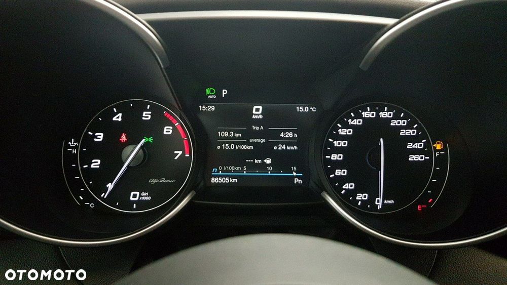 Alfa Romeo Giulia - 27