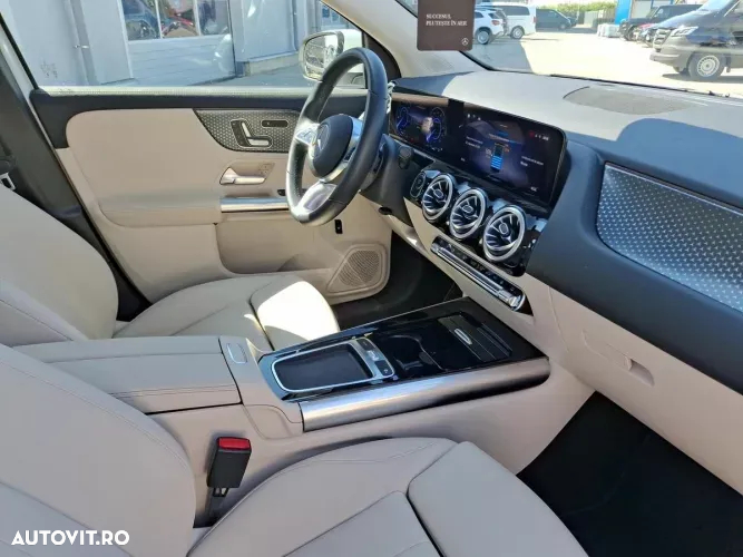 Mercedes-Benz EQA 250+ - 11