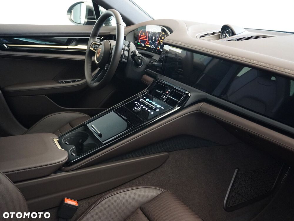 Porsche Panamera 4 - 31