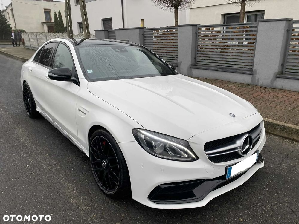 Mercedes-Benz Klasa C AMG 63 S AMG Speedshift 7G-MCT - 35