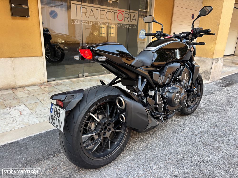 Honda CB 1000RA Black Edition - 3