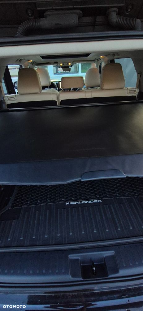 Toyota Highlander 2.5 Hybrid Executive - 25