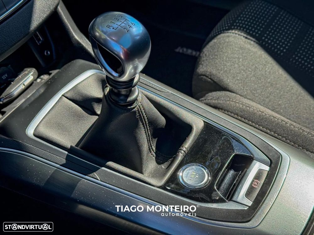 Peugeot 308 BlueHDi FAP 120 Stop&Start Winter Edition - 37