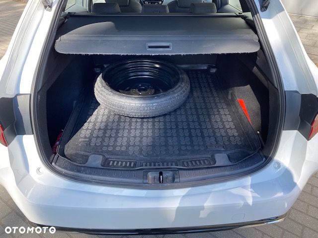 Toyota Corolla 1.8 Hybrid Active - 22