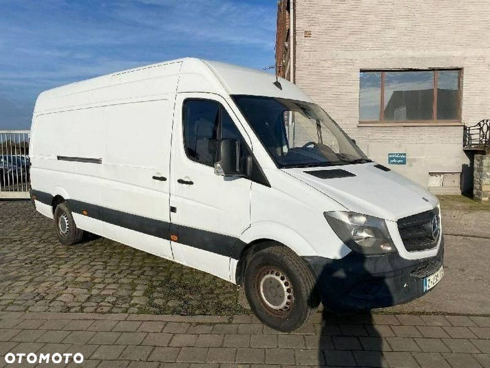 Mercedes-Benz Sprinter - 2