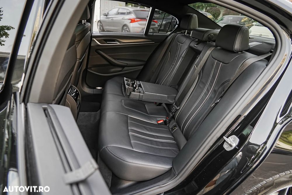 BMW Seria 5 530i Aut. M Sport Edition - 16