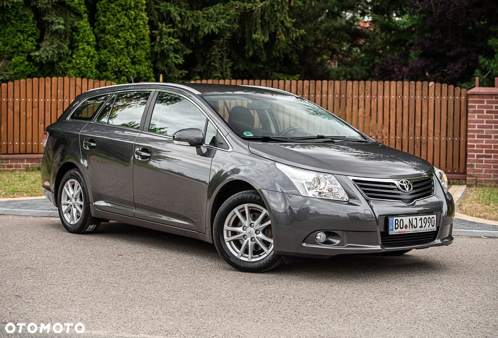 Toyota Avensis 2.0 D-4D Sol+NAVI - 6