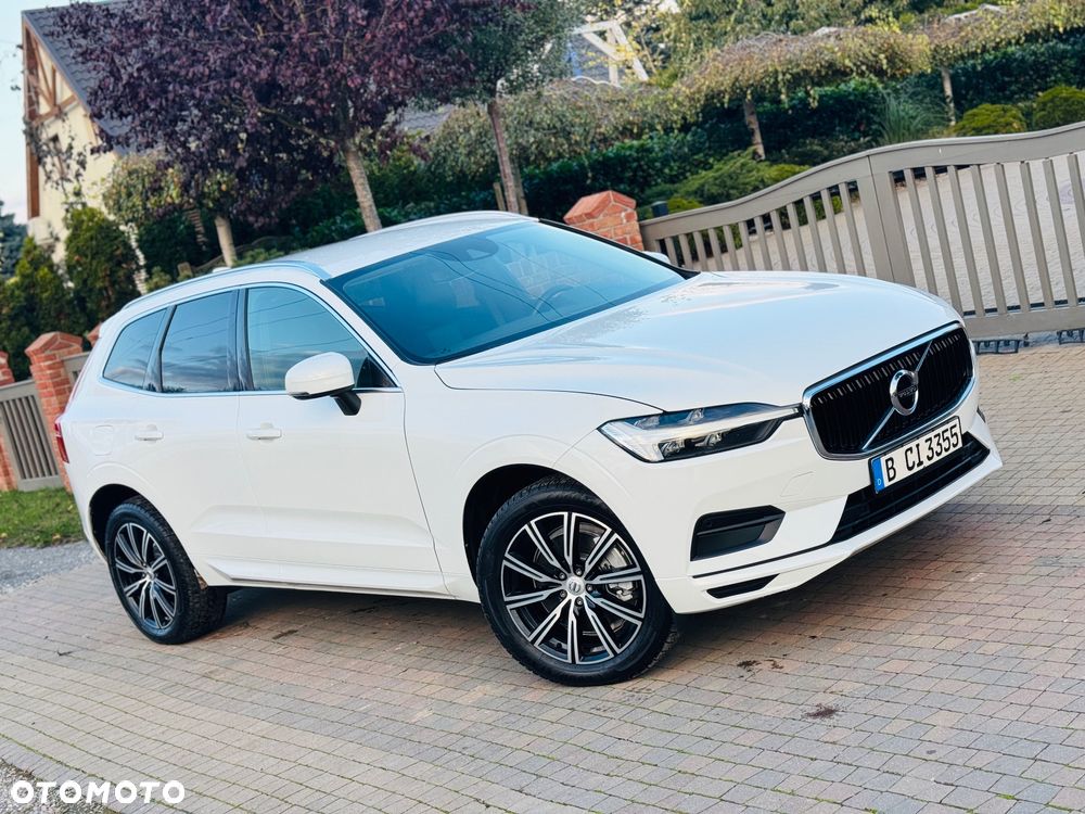 Volvo XC 60 B4 D AWD Geartronic Momentum Pro - 4