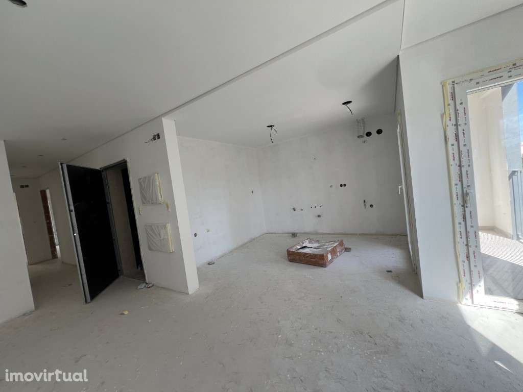 Apartamentos novos em Corroios desde 335.000 euros - Grande imagem: 2/11