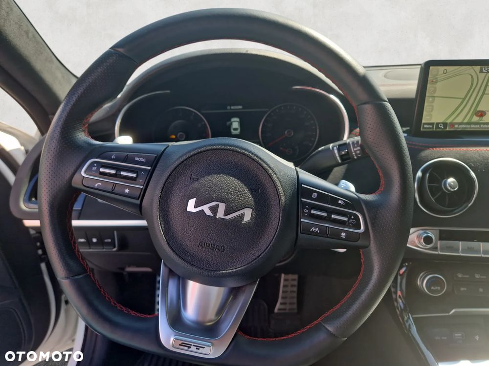 Kia Stinger 3.3 T-GDI V6 GT AWD - 13