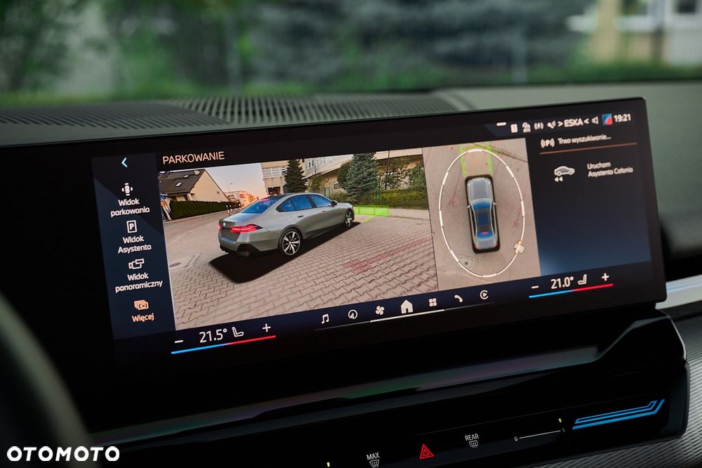 BMW Seria 5 520d xDrive - 38