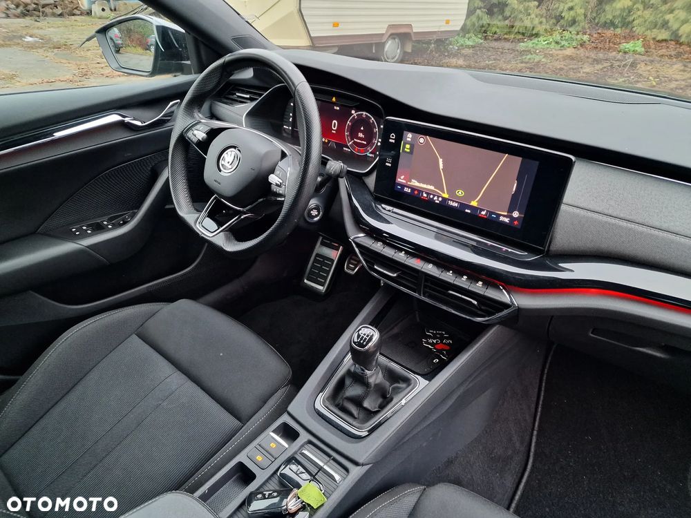 Skoda Octavia 2.0 TDI Sportline - 19