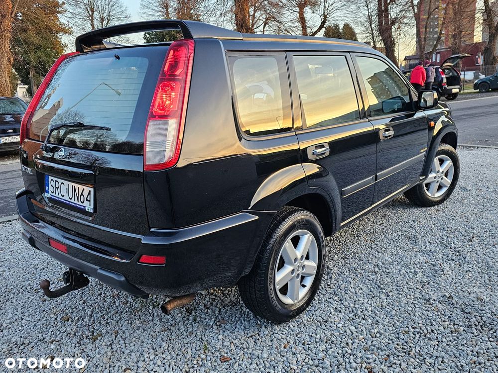 Nissan X-Trail 2.0 4x2 Comfort - 18