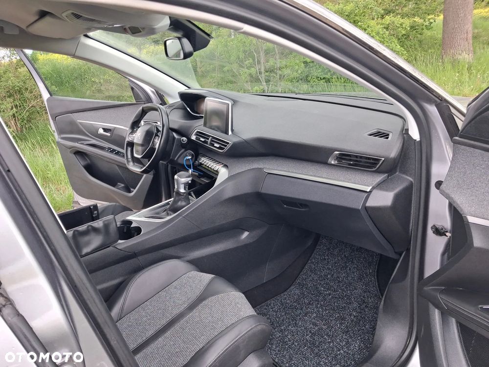Peugeot 5008 BlueHDi 130 Active - 11