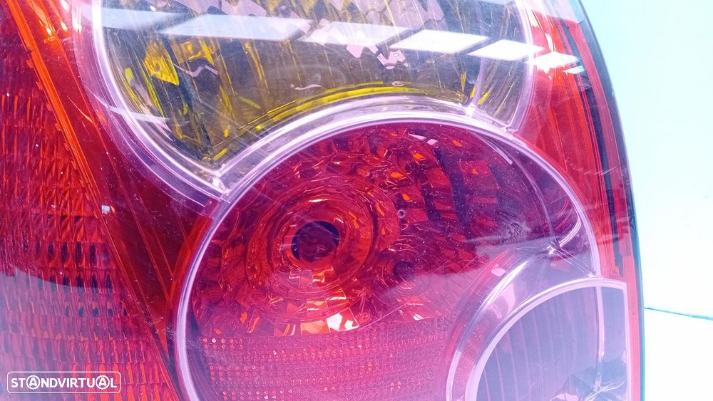 Farolim esquerdo TOYOTA Avensis Liftback (_T25_) - 3