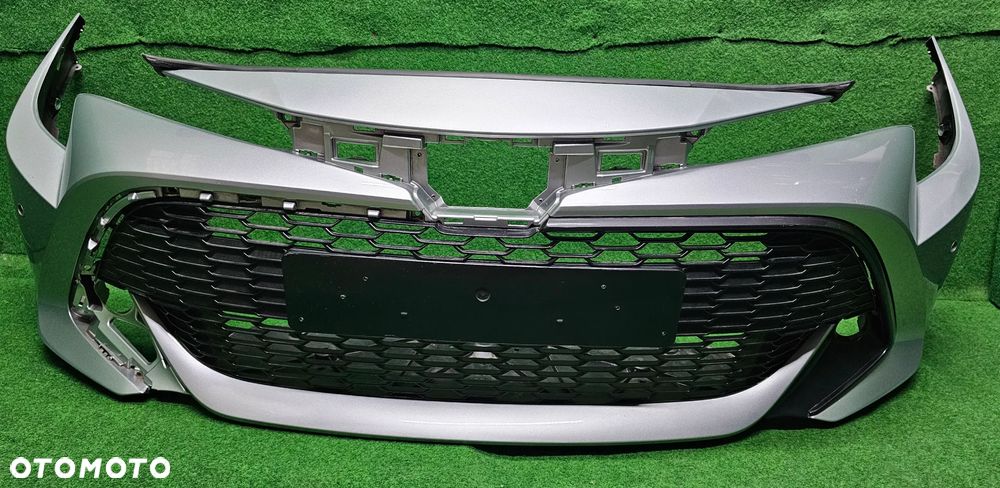 TOYOTA COROLLA E21 ----> ORYGINALNY ZDERZAK PRZEDNI