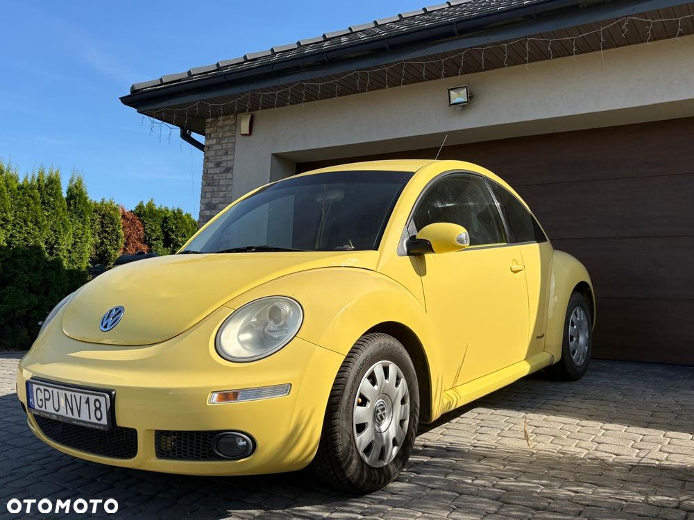 Volkswagen New Beetle - 2