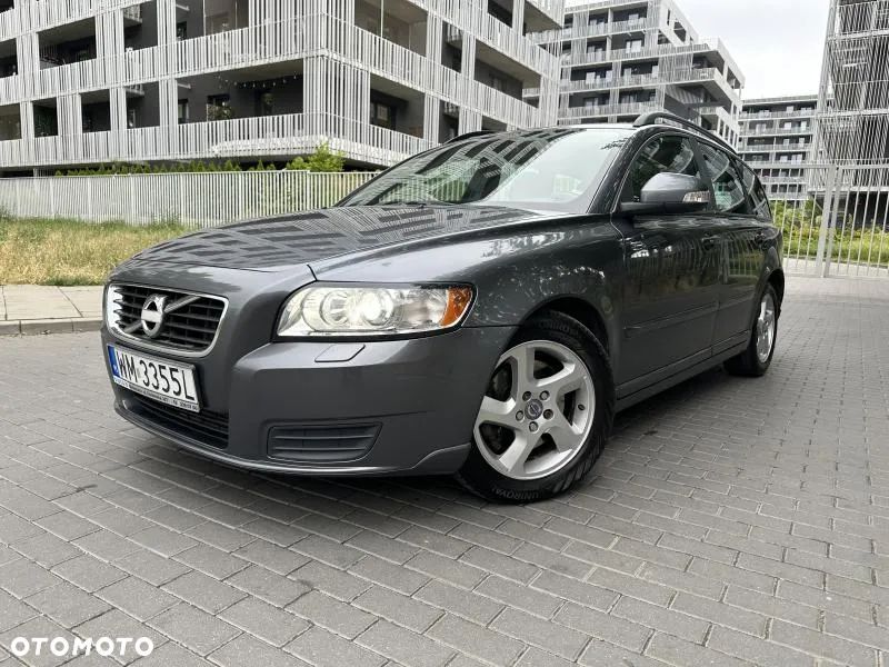 Volvo V50 D3 Momentum - 1