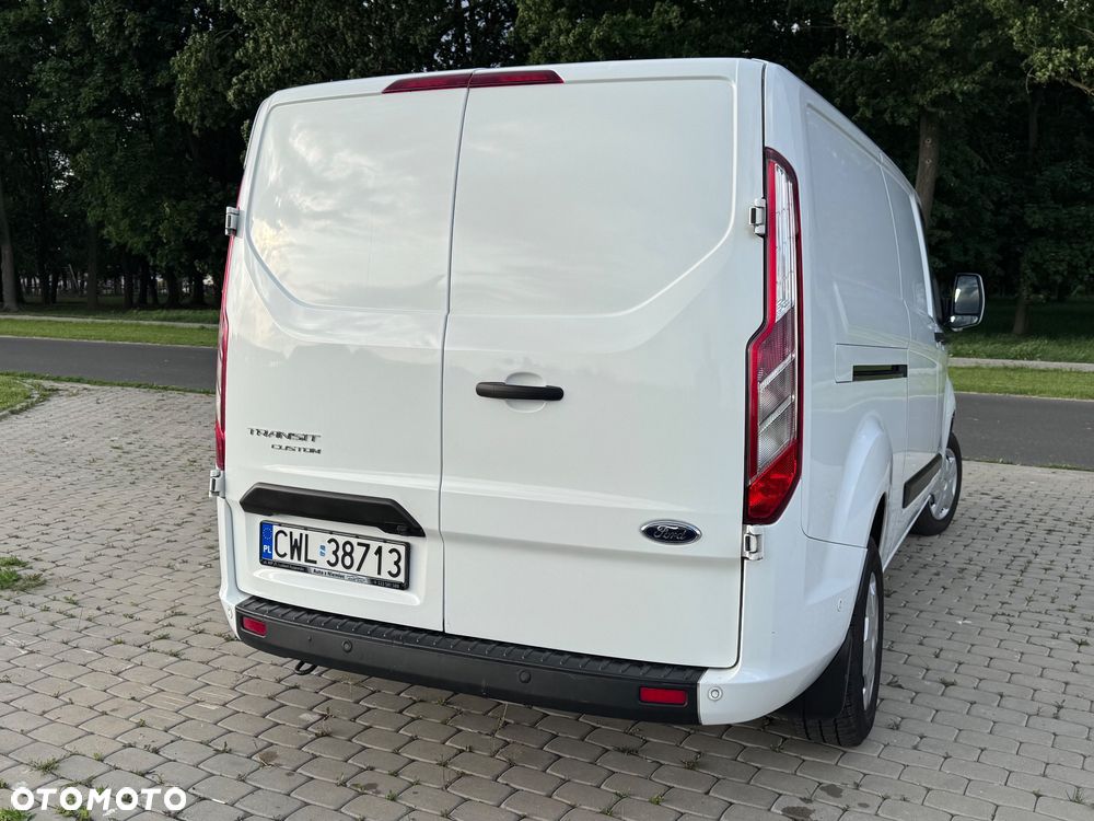 Ford TRANSIT CUSTOM - 17