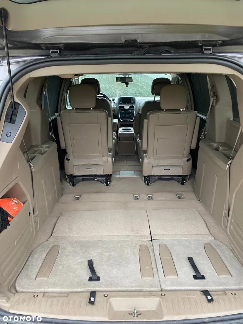 Chrysler Town & Country 3.6 Touring - 14