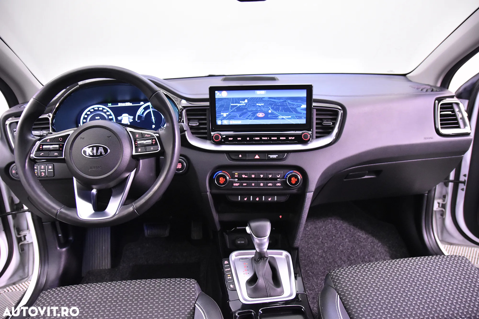 Kia XCeed - 9