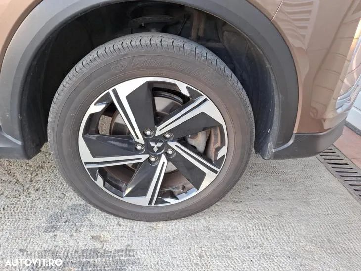 Mitsubishi Eclipse-Cross Plug-In Hybrid 4WD Plus - 16