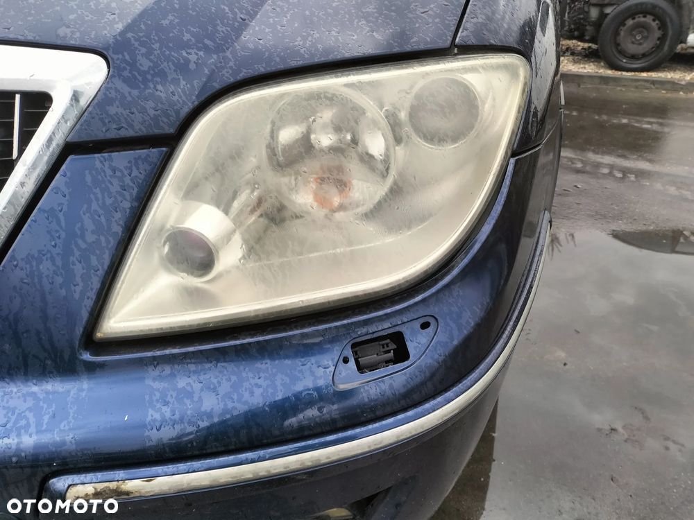 ZDERZAK TYŁ TYLNY POD CZUJNIKI PARKOWANIA LANCIA PHEDRA 02-10r KOD LAK. KMPD - 9