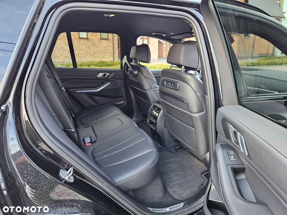 BMW X5 M50i - 14