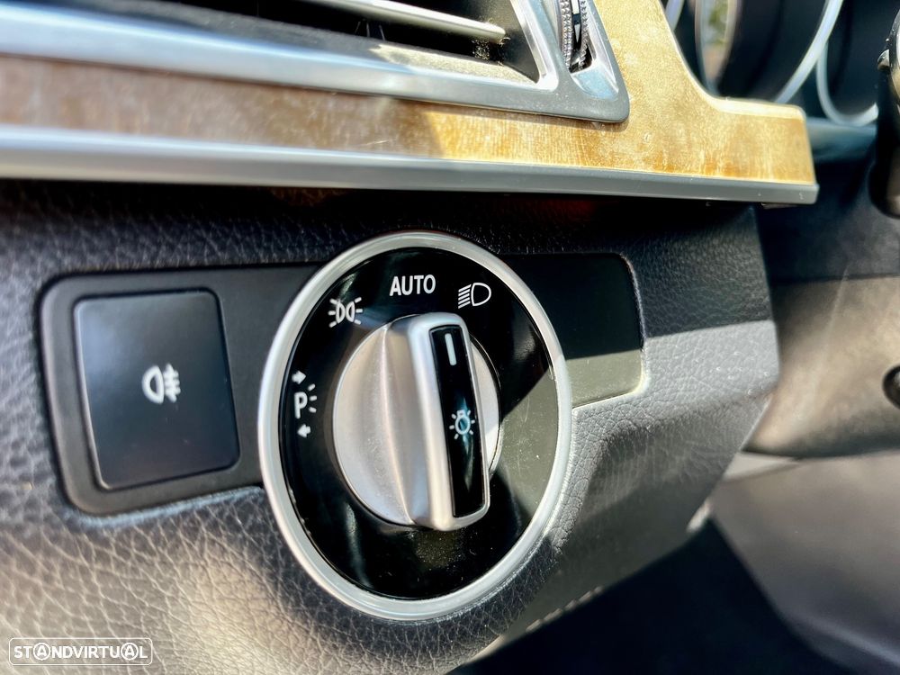 Mercedes-Benz E 300 Bluetec Hybrid Elegance - 20
