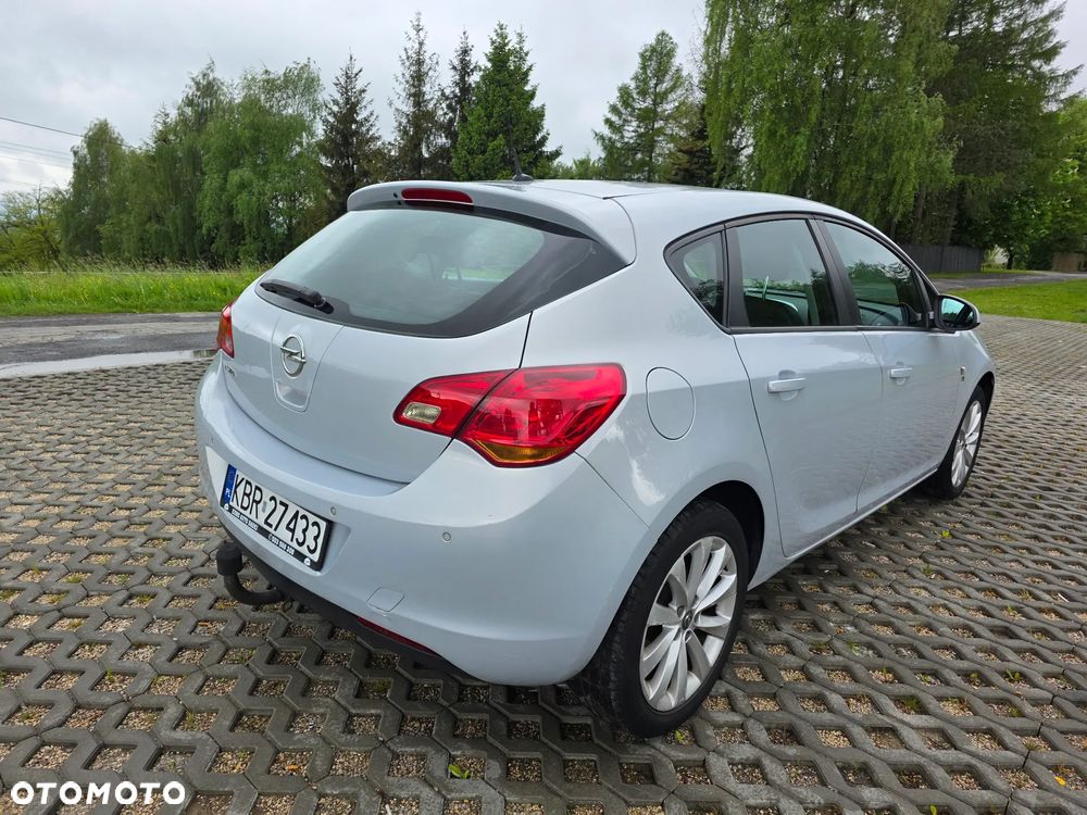 Opel Astra 1.4 150 Jahre - 4