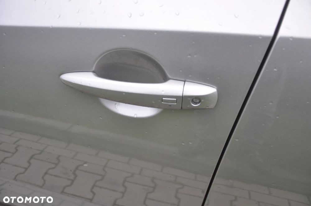 Nissan Qashqai 1.3 DIG-T mHEV N-Connecta Xtronic - 16