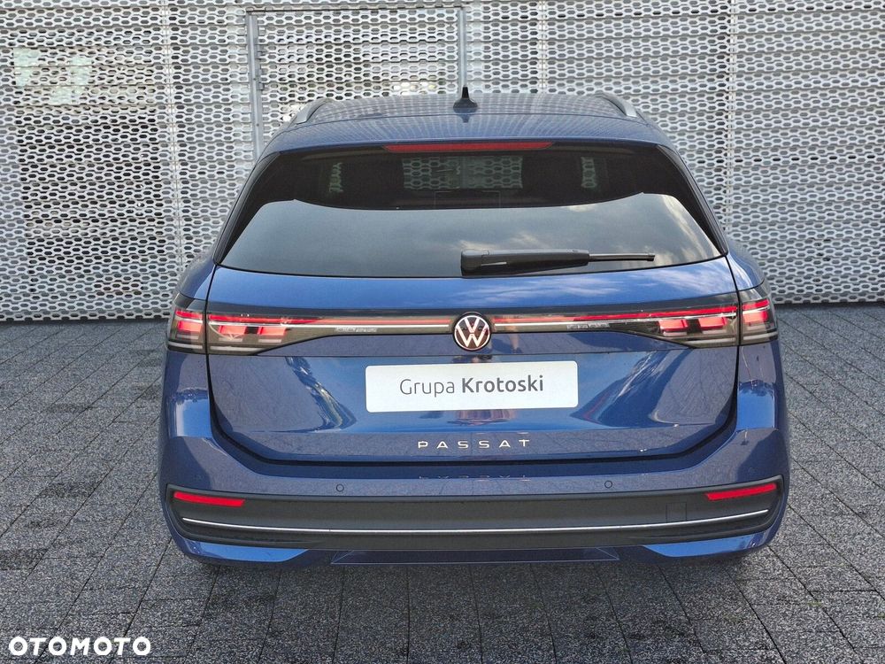 Volkswagen Passat - 8