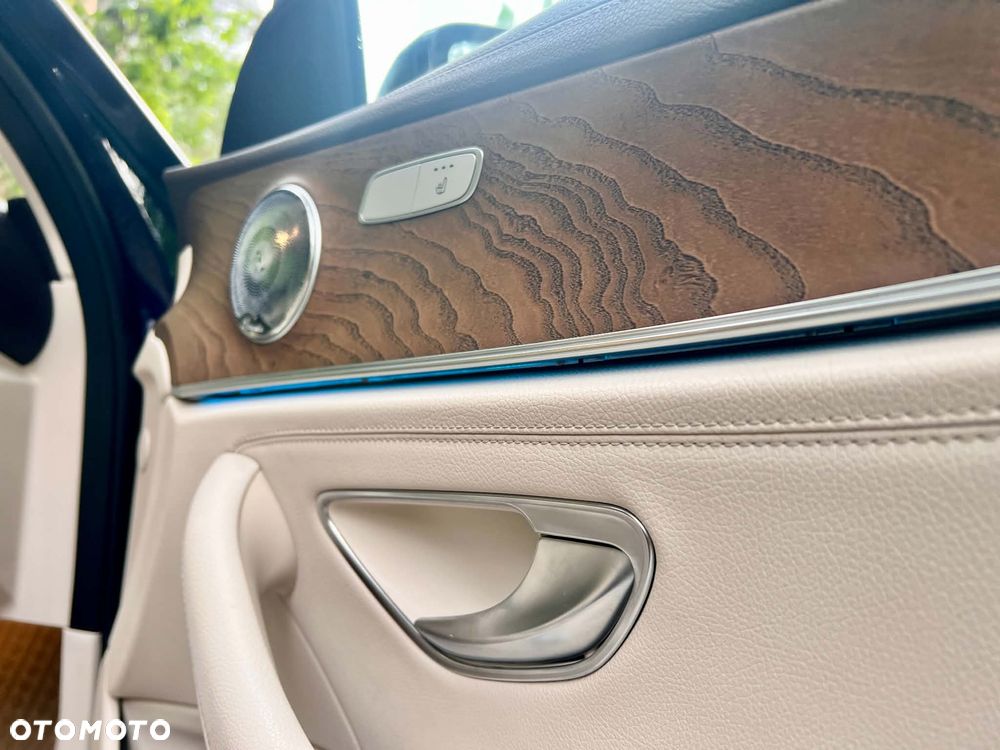 Mercedes-Benz Klasa E 220 d 4-Matic Business Edition 9G-TRONIC - 7