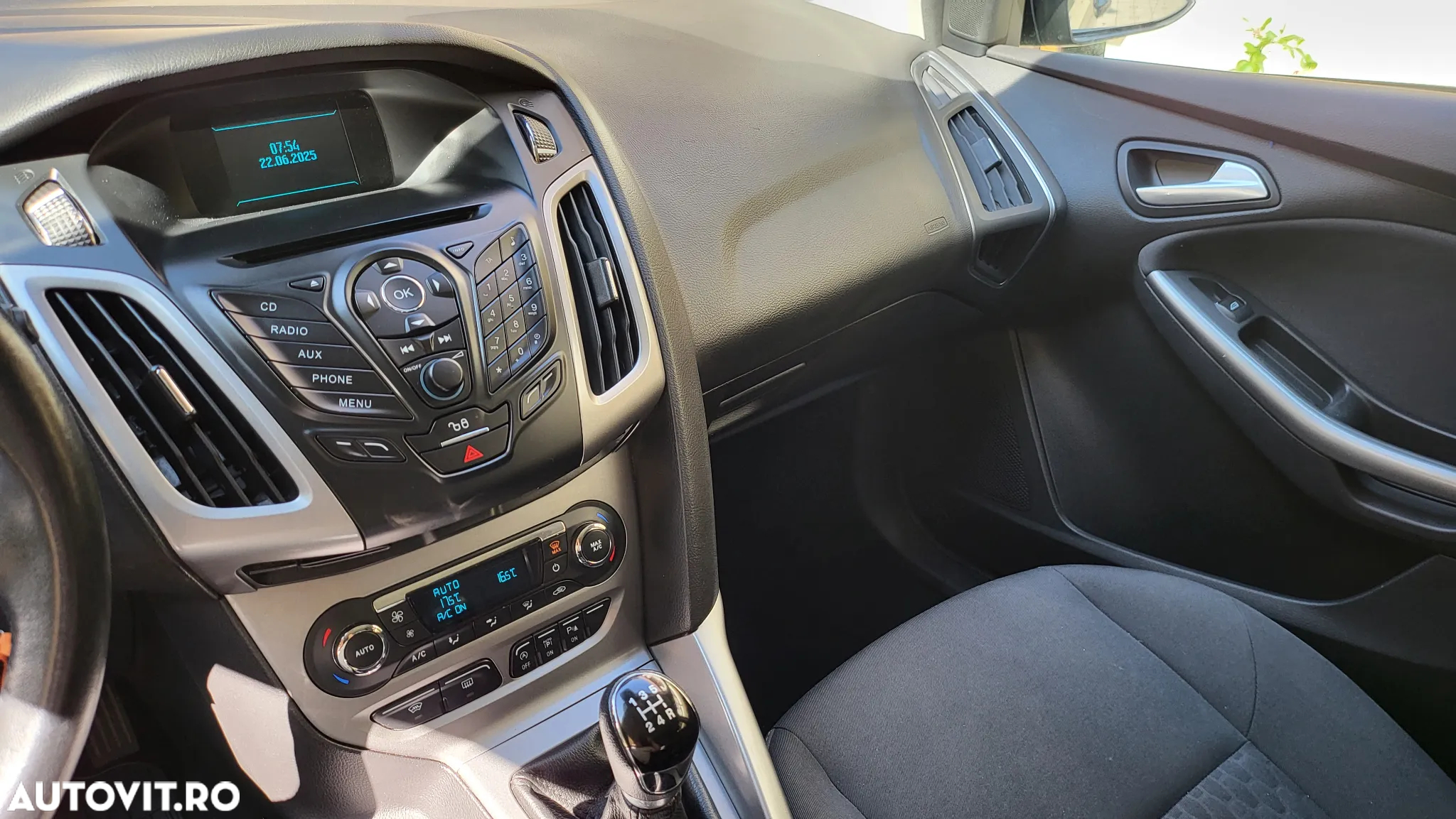 Ford Focus 1.0 EcoBoost Start-Stopp-System TREND - 30