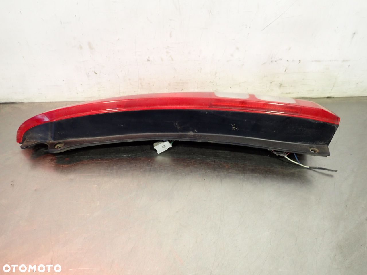 LAMPA PRAWA TYLNA HONDA HR-V - 1