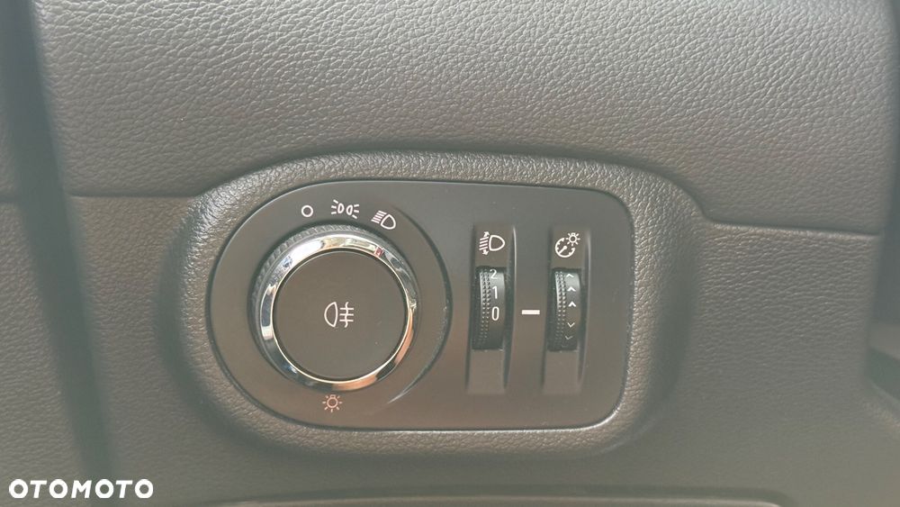 Opel Zafira Tourer 1.8 Selection - 16