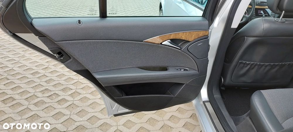 Mercedes-Benz Klasa E - 30