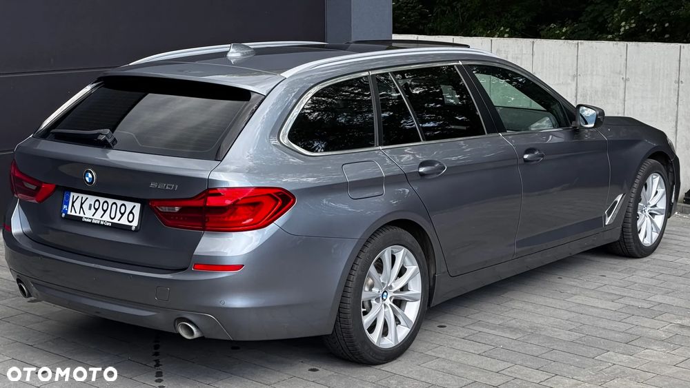 BMW Seria 5 520i M Sport sport - 2
