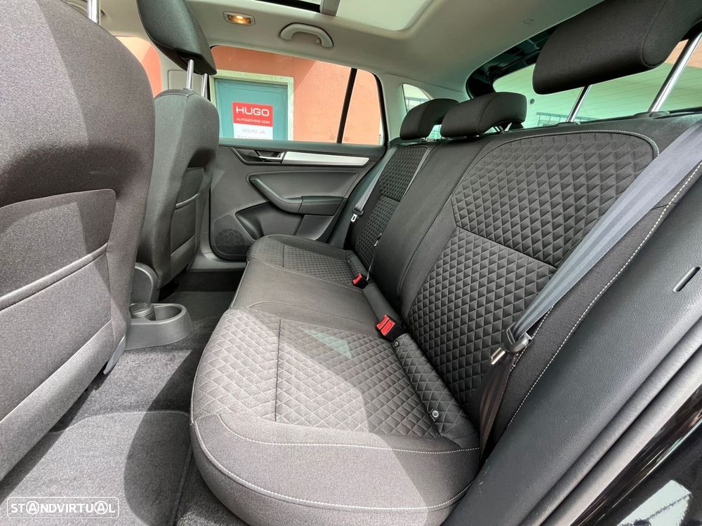 Skoda Rapid Spaceback - 11