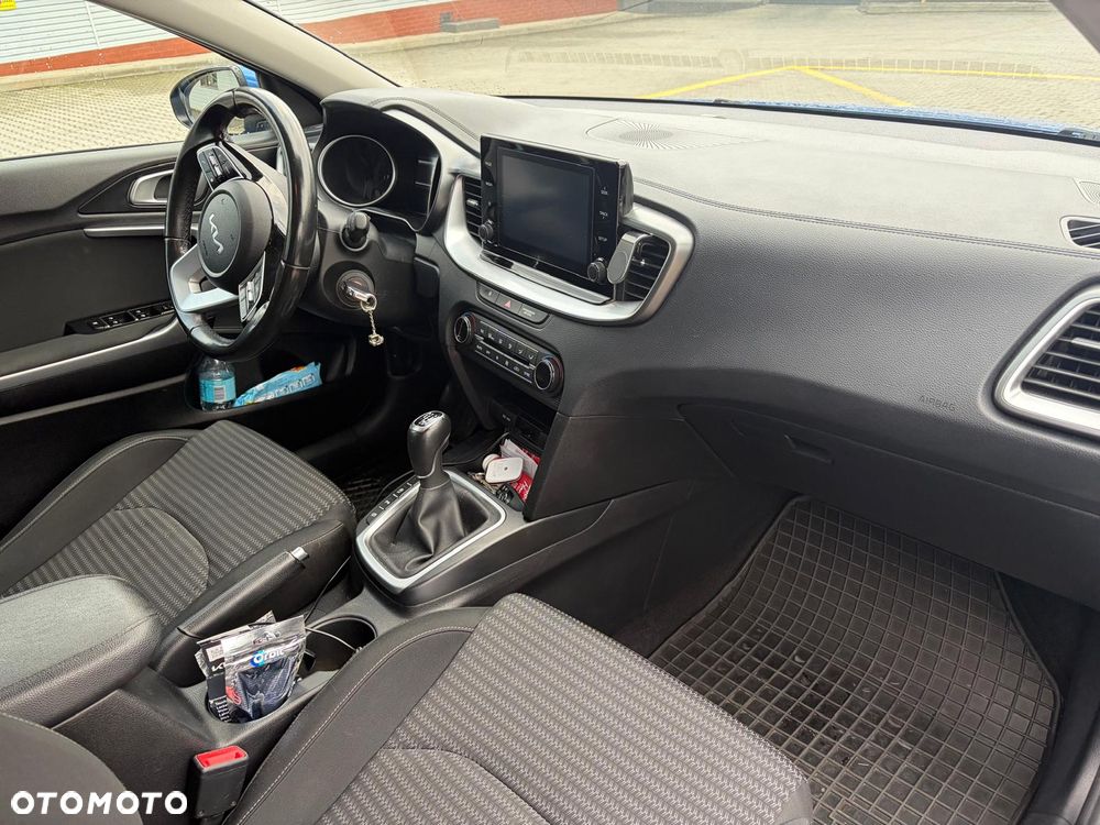 Kia Ceed 1.5 T-GDI M - 8