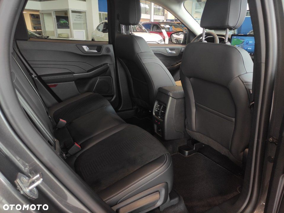 Ford Kuga - 8