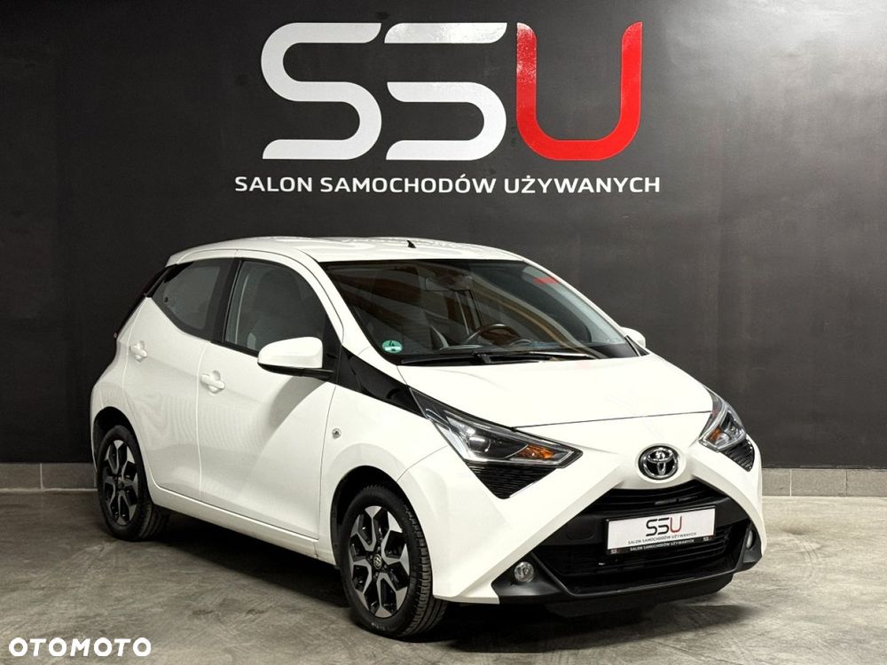 Toyota Aygo x-play connect - 11