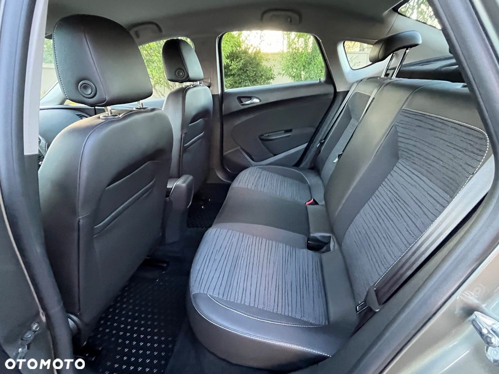 Opel Astra 1.6 Active EU6 - 34