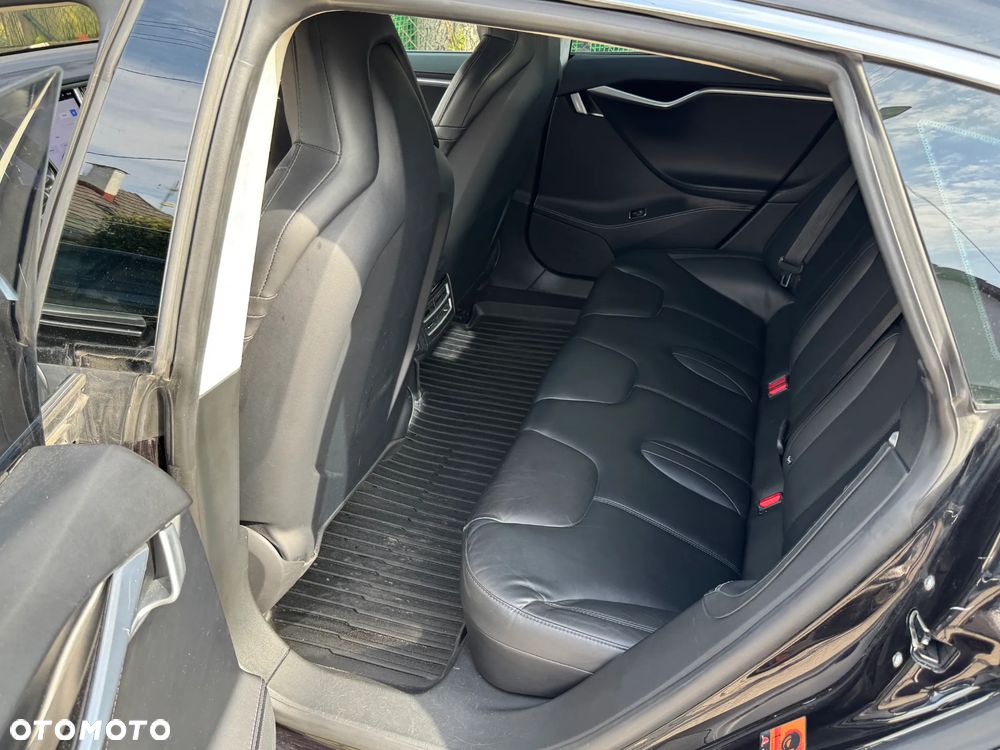 Tesla Model S Long Range Plus - 7