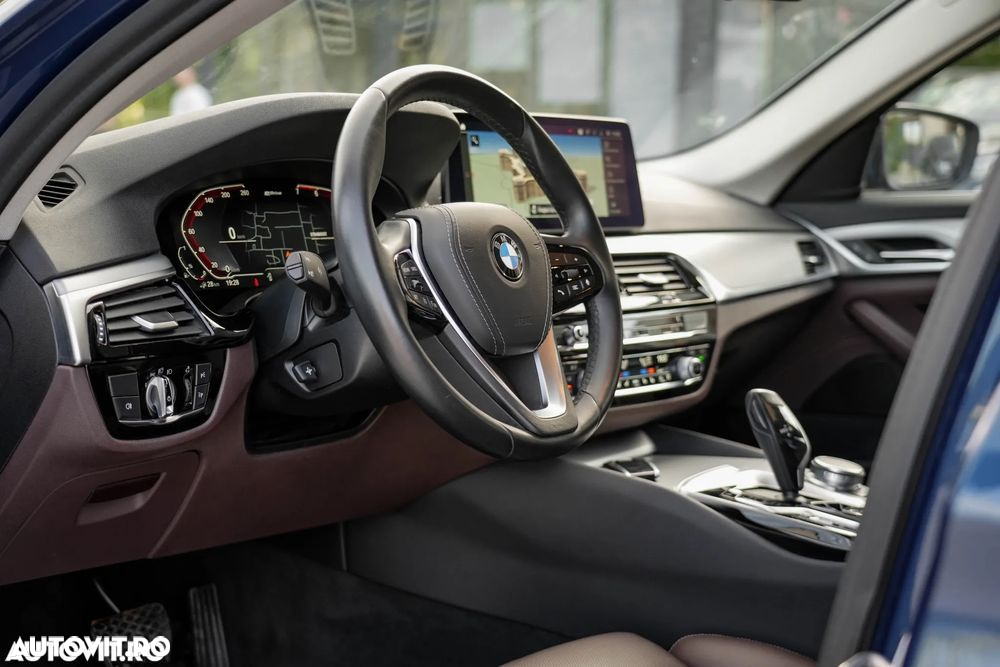 BMW Seria 5 530e Aut. Luxury Line - 10