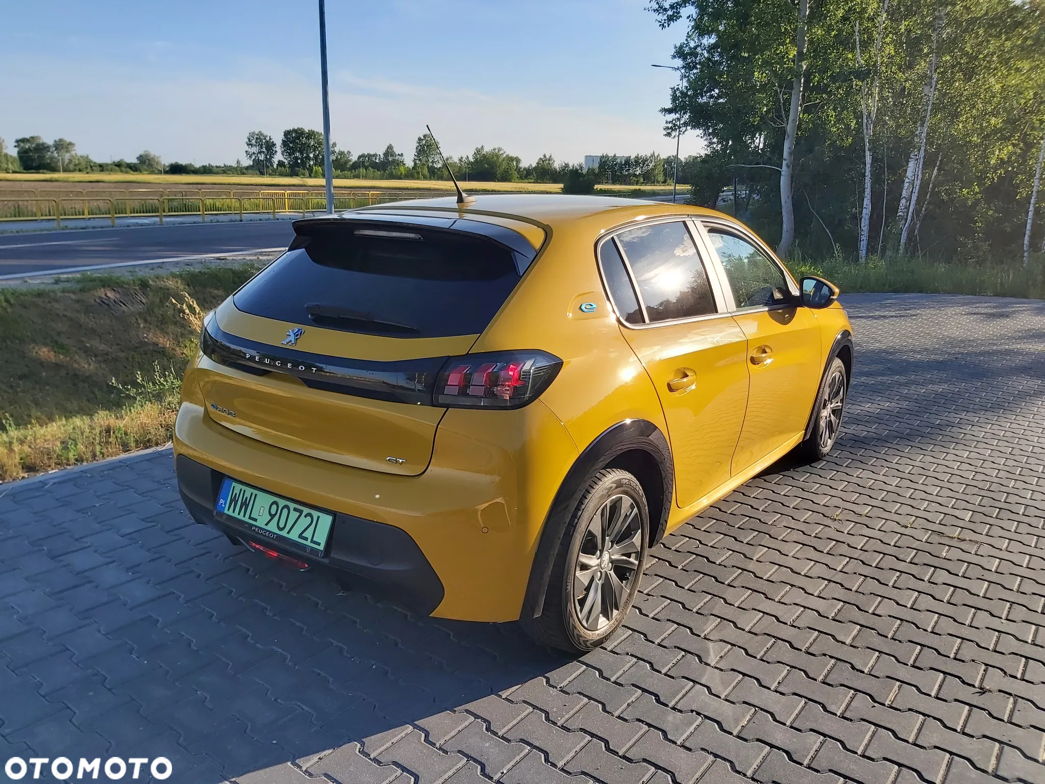 Peugeot 208 e-208 GT - 24