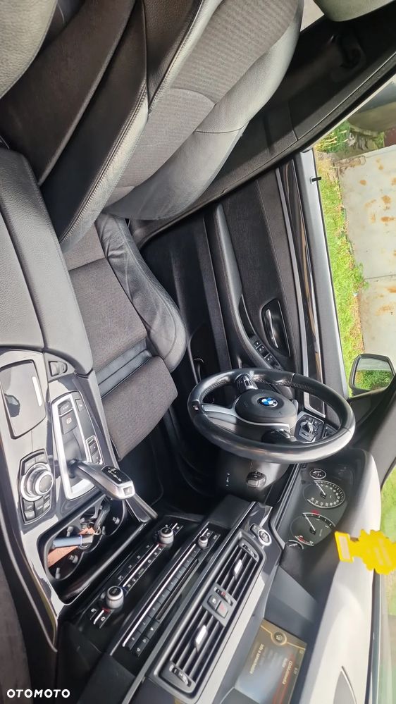 BMW Seria 5 520d - 26
