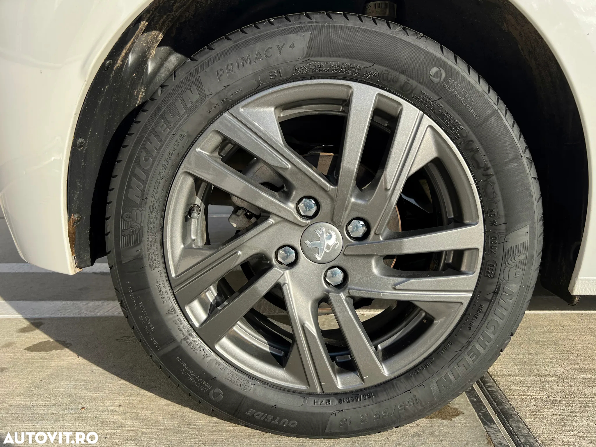 Peugeot 208 1.5 BlueHDi STT Allure Pack - 31